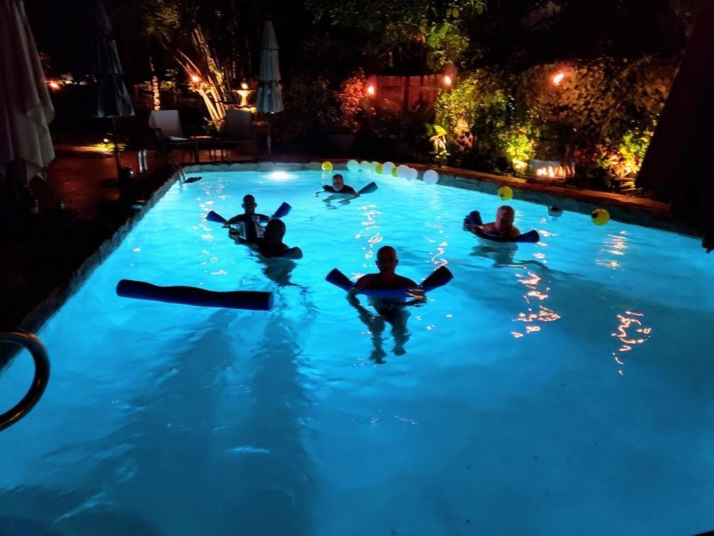 Bed and breakfast Wilton Manors A Mens Oasis Extérieur photo